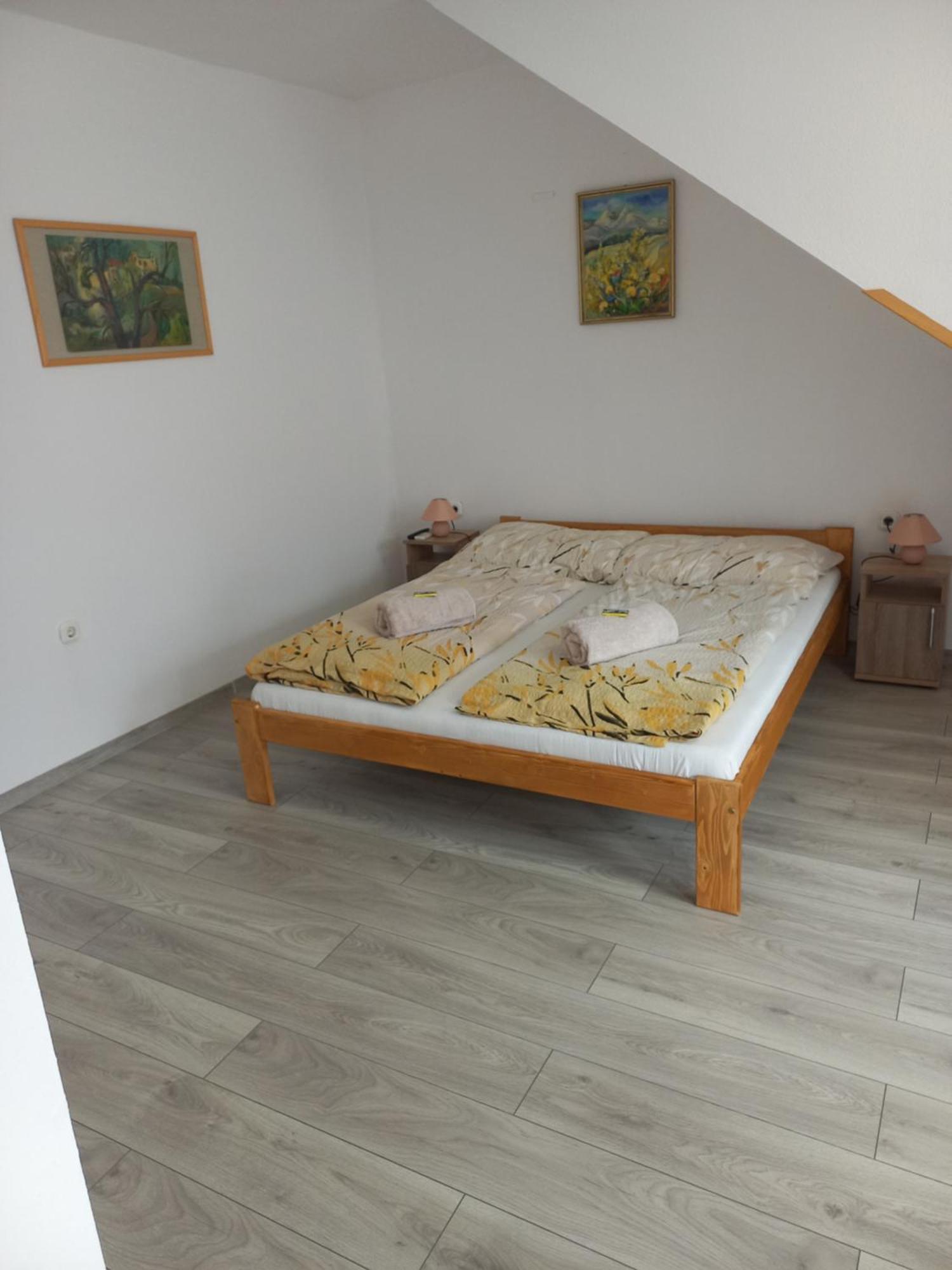 Apartmán Julia Vendeghaz Sárospatak Exteriér fotografie